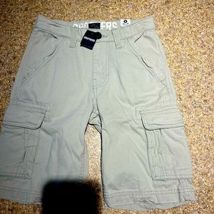 Boys cargo shorts NWT